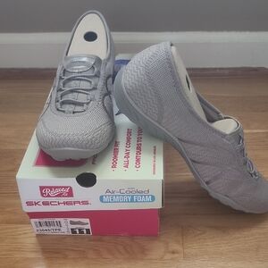 NEW Relaxed Fit Taupe Skechers Slip On Sneakers